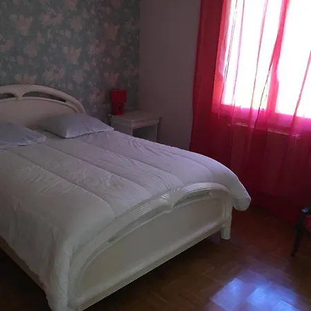 Maison Chaleureuse Holiday home Saint-Cyr-sur-le-Rhone