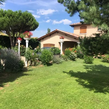 Holiday home Maison Chaleureuse *